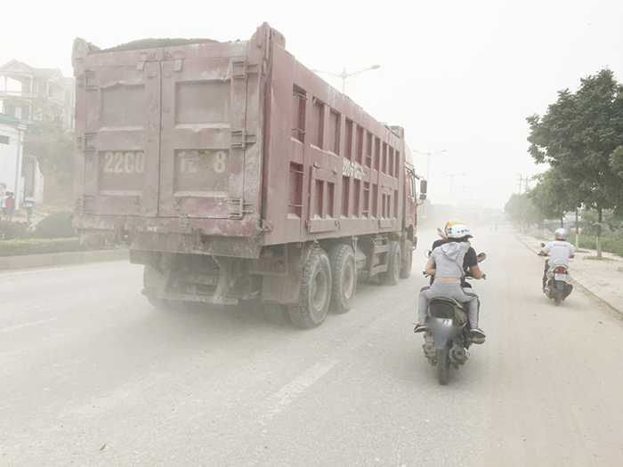 Các quy định về trọng lượng và tải trọng khi xe tải không phủ bạt