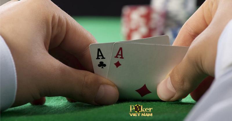 Các hand bài Poker mạnh yếu