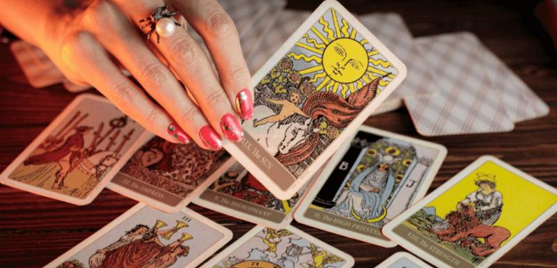 Khám phá thế giới huyền bí của bói bài tarot online miễn phí